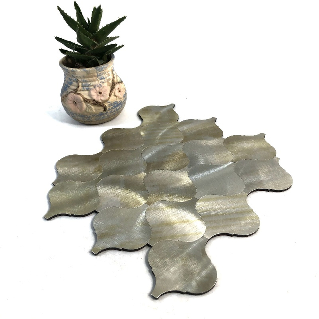 Алюминиевая кожура и приклеивание спины