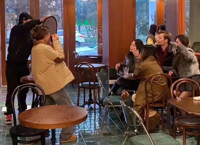 Wi -Fi Ceramics New Project - плитка Flower Art Studio Feature (2)