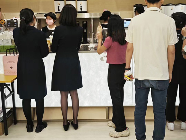 Molly-Tea-Chain-Tea-Shop-2