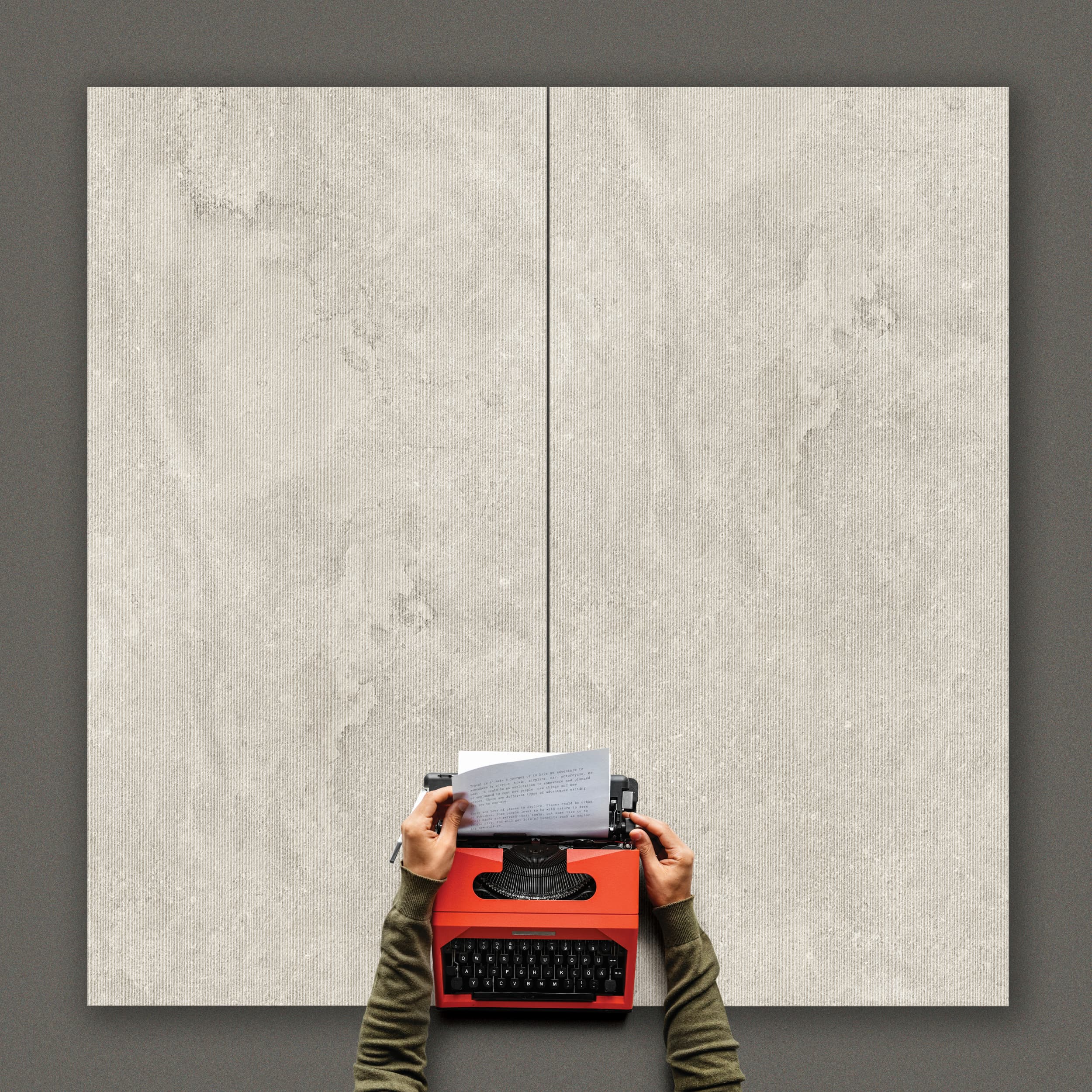 Потоцино серый