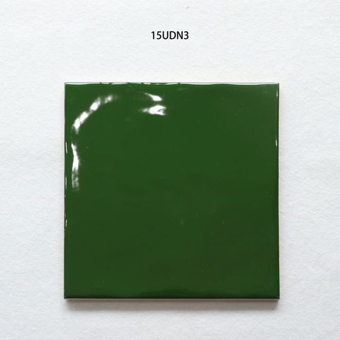 Квадратная плитка с глянцевой текстурой 150x150