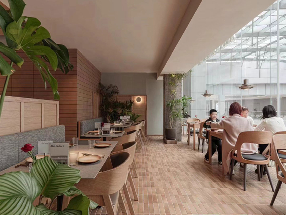 Тепло и комфорт: уютный ресторан в Ханчжоу