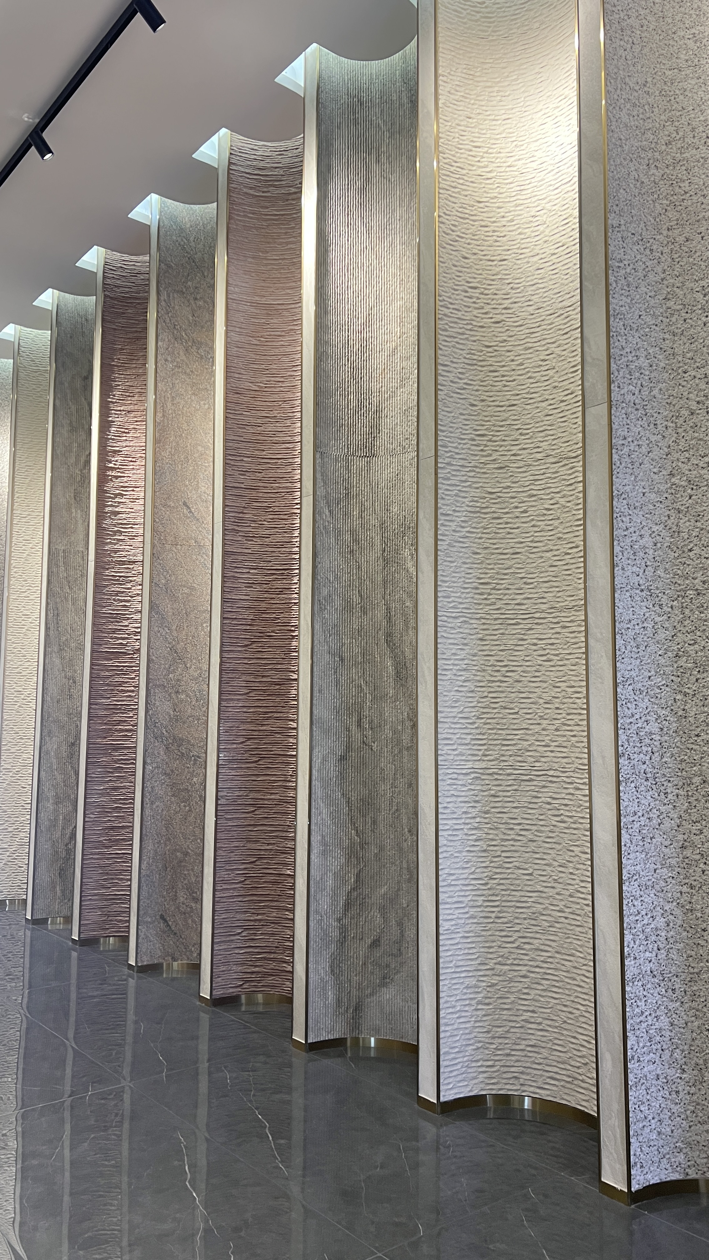 Гибкий камень