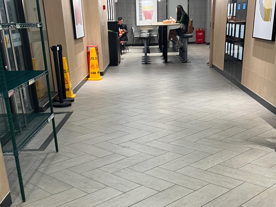 Цементное дерево элегантность: кулинарное убежище Шанхая